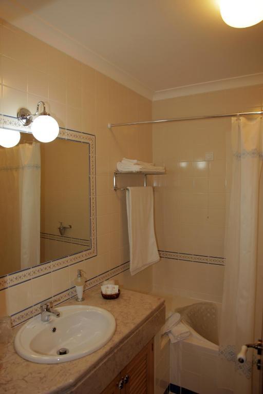 Solar Quinta De Sao Carlos Viseu Room photo